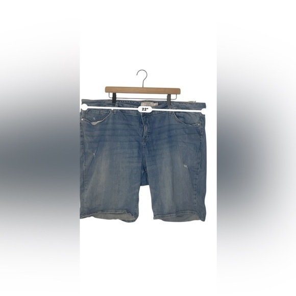 Torrid Women's Blue Jean Shorts - Picture 4 of 6